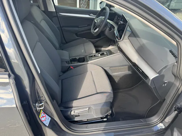 VW Golf 1.5 e TSI mHEV Basis DSG