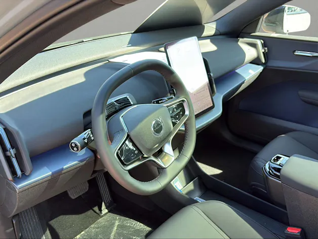 VOLVO EX30 Cross Country P8 69 kWh AWD Ultra