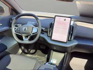 VOLVO EX30 Cross Country P8 69 kWh AWD Ultra