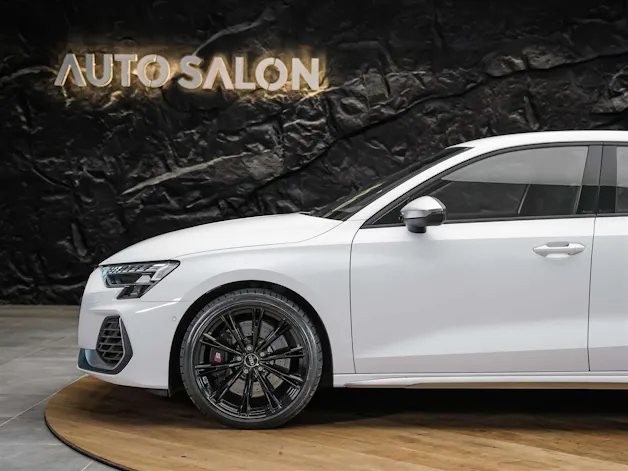 AUDI S3 Sportback TFSI quattro S-tronic*19"Felgen*Werksgarantie*Matrix-LED*Assistenten*