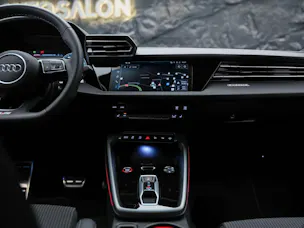 AUDI S3 Sportback TFSI quattro S-tronic*19"Felgen*Werksgarantie*Matrix-LED*Assistenten*