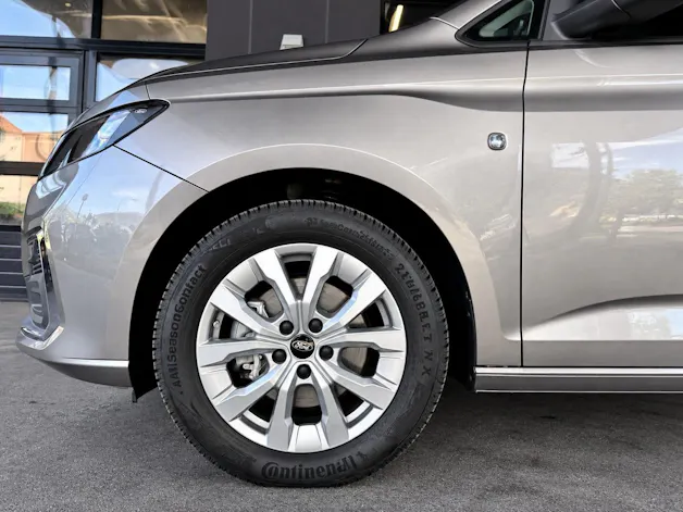 FORD Tourneo Connect 2.0 EcoBlue Titanium Automat