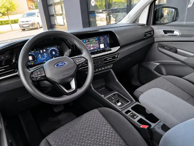 FORD Tourneo Connect 2.0 EcoBlue Titanium Automat
