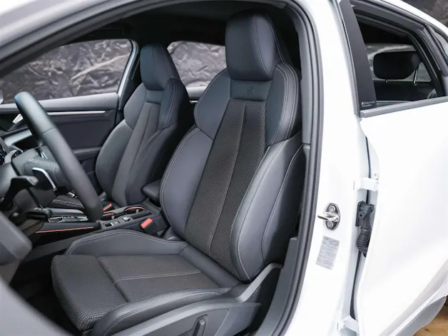AUDI S3 Sportback TFSI quattro S-tronic*19"Felgen*Werksgarantie*Matrix-LED*Assistenten*