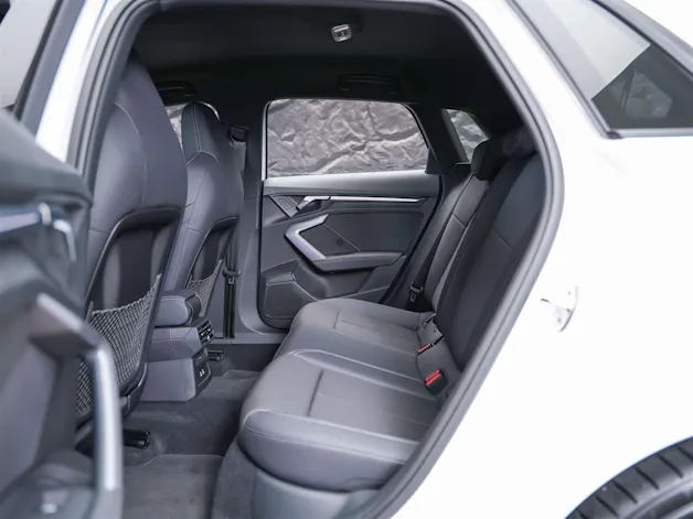 AUDI S3 Sportback TFSI quattro S-tronic*19"Felgen*Werksgarantie*Matrix-LED*Assistenten*