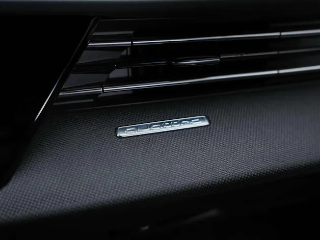 AUDI S3 Sportback TFSI quattro S-tronic*19"Felgen*Werksgarantie*Matrix-LED*Assistenten*