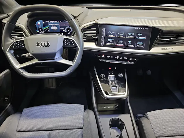 AUDI Q4 e-tron 50 quattro