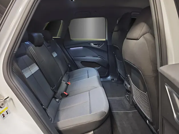 AUDI Q4 e-tron 50 quattro