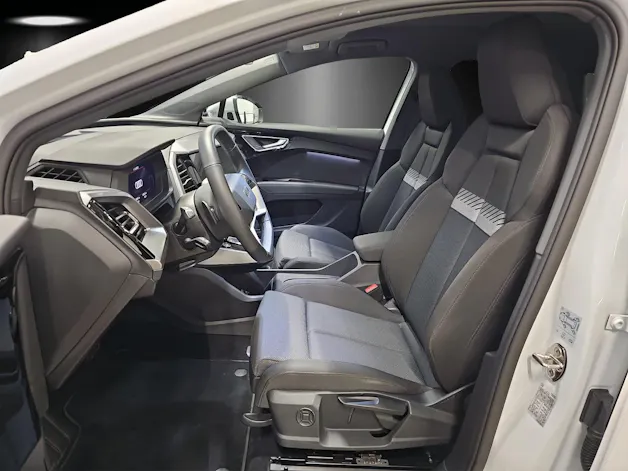 AUDI Q4 e-tron 50 quattro