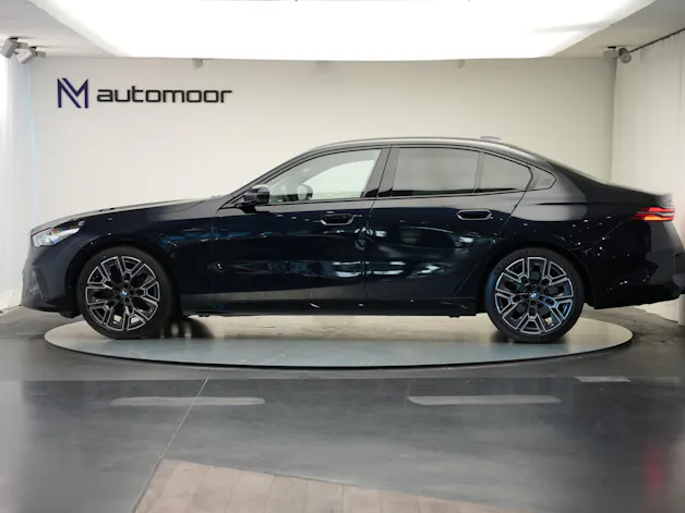 BMW 520d xDrive 48V M Sport Steptronic *Carbon* *Harman/Kardon* *Werksgarantie*