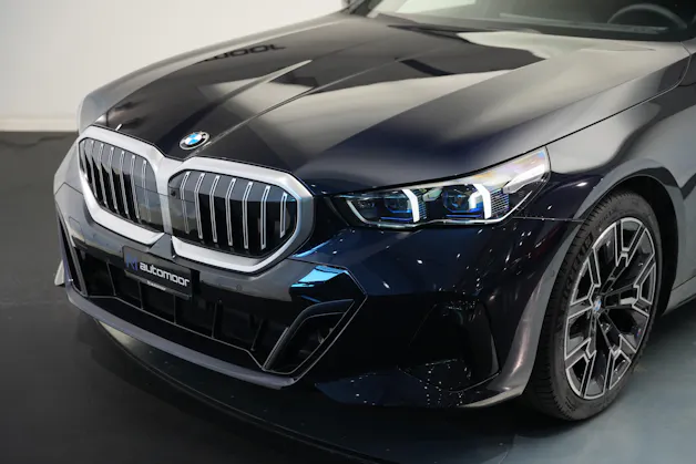BMW 520d xDrive 48V M Sport Steptronic *Carbon* *Harman/Kardon* *Werksgarantie*