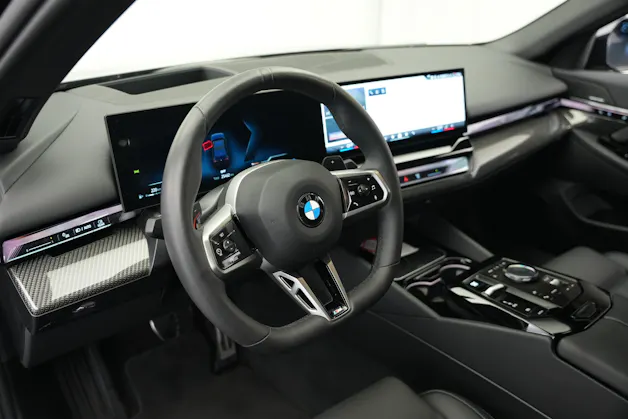BMW 520d xDrive 48V M Sport Steptronic *Carbon* *Harman/Kardon* *Werksgarantie*