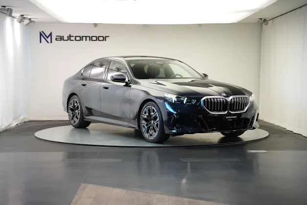 BMW 520d xDrive 48V M Sport Steptronic *Carbon* *Harman/Kardon* *Werksgarantie*