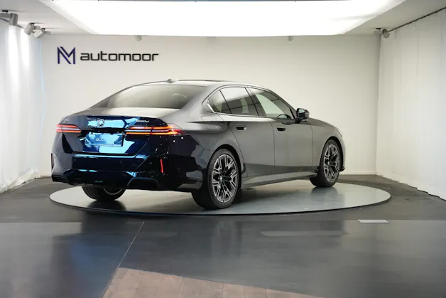 BMW 520d xDrive 48V M Sport Steptronic *Carbon* *Harman/Kardon* *Werksgarantie*