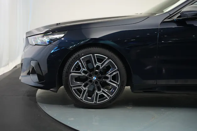 BMW 520d xDrive 48V M Sport Steptronic *Carbon* *Harman/Kardon* *Werksgarantie*