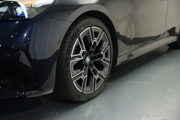 BMW 520d xDrive 48V M Sport Steptronic *Carbon* *Harman/Kardon* *Werksgarantie*