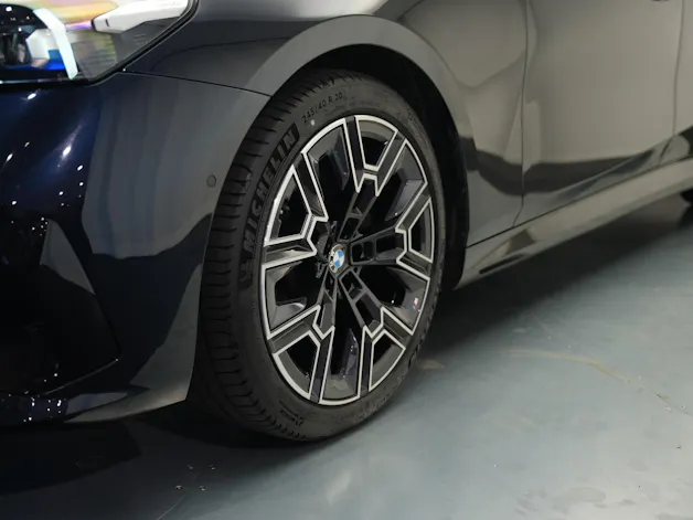 BMW 520d xDrive 48V M Sport Steptronic *Carbon* *Harman/Kardon* *Werksgarantie*