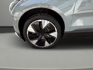 VOLVO EX30 P8 69 kWh AWD Ultra