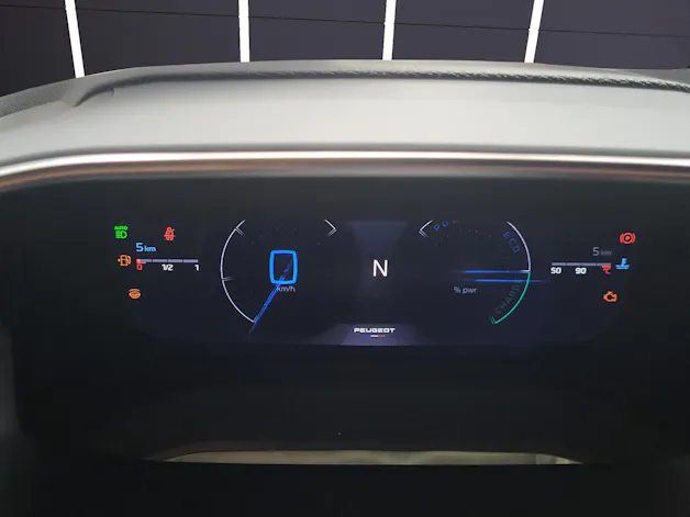 PEUGEOT 2008 1.2 MHEV GT Exclusive