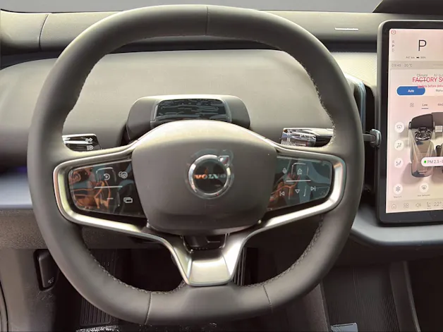 VOLVO EX30 P8 69 kWh AWD Ultra