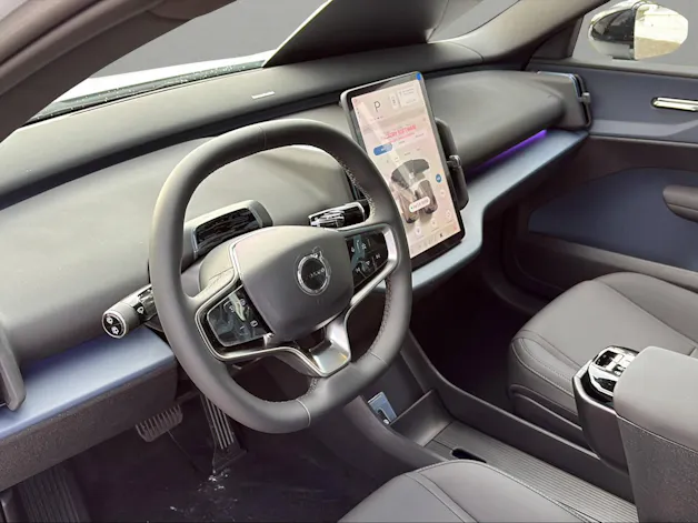 VOLVO EX30 P8 69 kWh AWD Ultra