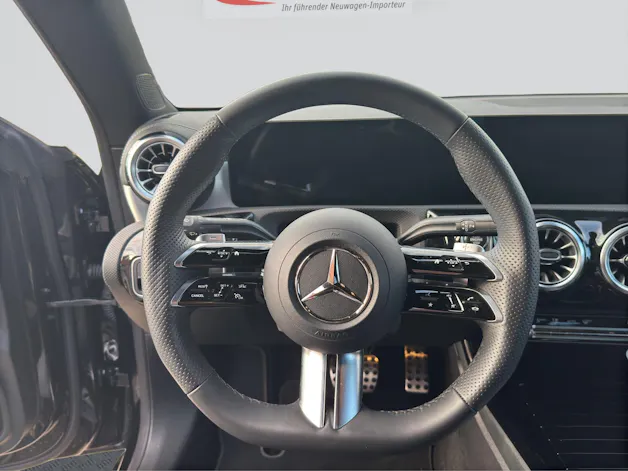 MERCEDES-BENZ CLA 200 7G-DCT AMG Edition Night