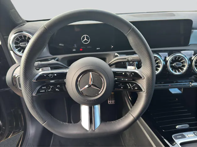 MERCEDES-BENZ CLA 200 7G-DCT AMG Edition Night