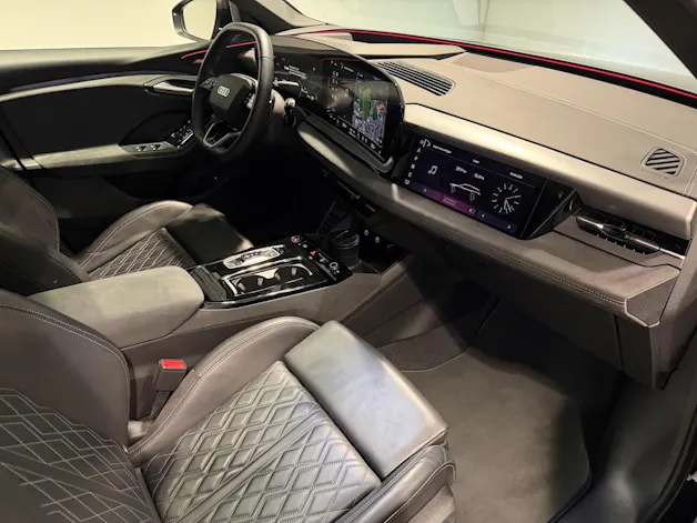 AUDI SQ6 e-tron quattro