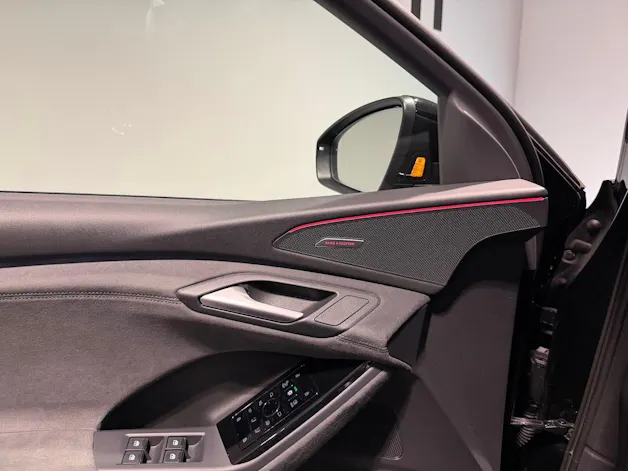 AUDI SQ6 e-tron quattro