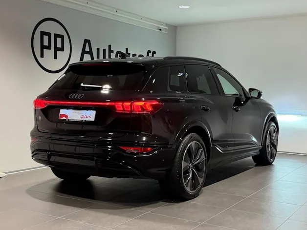 AUDI SQ6 e-tron quattro
