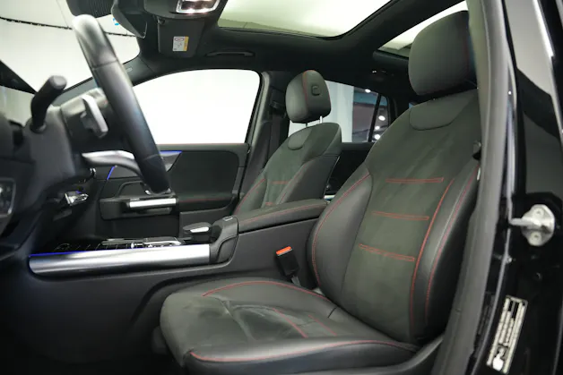 MERCEDES-BENZ GLA 220d 4Matic AMG Line 8G-DCT *CH-Fahrzeug*