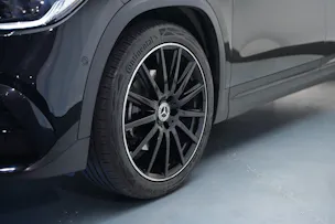 MERCEDES-BENZ GLA 220d 4Matic AMG Line 8G-DCT *CH-Fahrzeug*