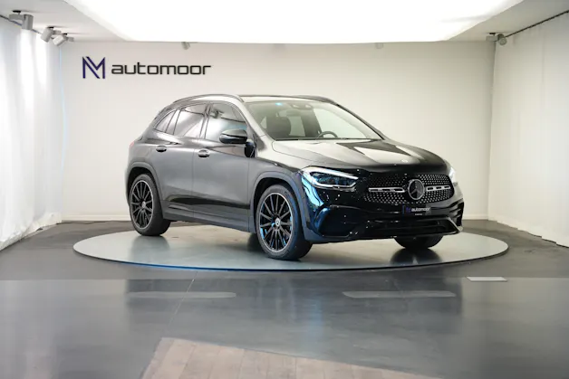 MERCEDES-BENZ GLA 220d 4Matic AMG Line 8G-DCT *CH-Fahrzeug*