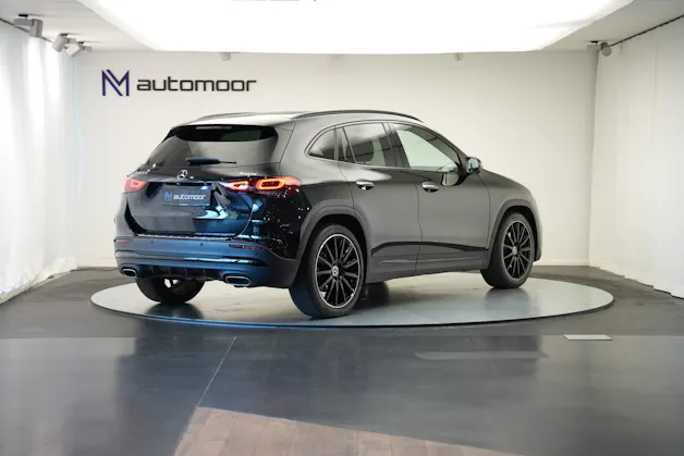MERCEDES-BENZ GLA 220d 4Matic AMG Line 8G-DCT *CH-Fahrzeug*