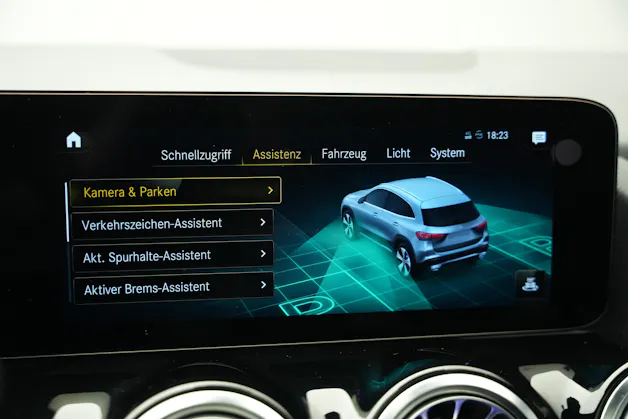 MERCEDES-BENZ GLA 220d 4Matic AMG Line 8G-DCT *CH-Fahrzeug*
