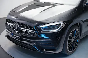 MERCEDES-BENZ GLA 220d 4Matic AMG Line 8G-DCT *CH-Fahrzeug*