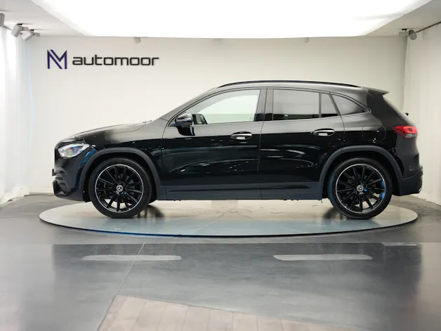 MERCEDES-BENZ GLA 220d 4Matic AMG Line 8G-DCT *CH-Fahrzeug*