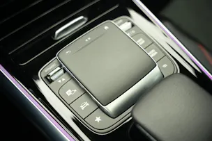 MERCEDES-BENZ GLA 220d 4Matic AMG Line 8G-DCT *CH-Fahrzeug*