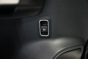 MERCEDES-BENZ GLA 220d 4Matic AMG Line 8G-DCT *CH-Fahrzeug*