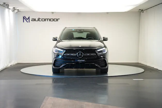 MERCEDES-BENZ GLA 220d 4Matic AMG Line 8G-DCT *CH-Fahrzeug*