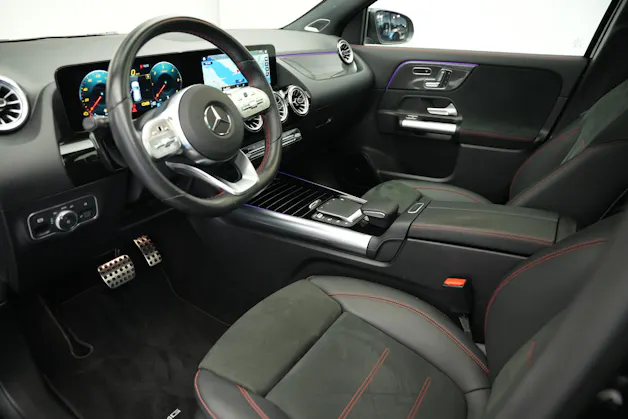 MERCEDES-BENZ GLA 220d 4Matic AMG Line 8G-DCT *CH-Fahrzeug*