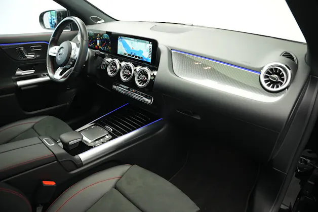 MERCEDES-BENZ GLA 220d 4Matic AMG Line 8G-DCT *CH-Fahrzeug*