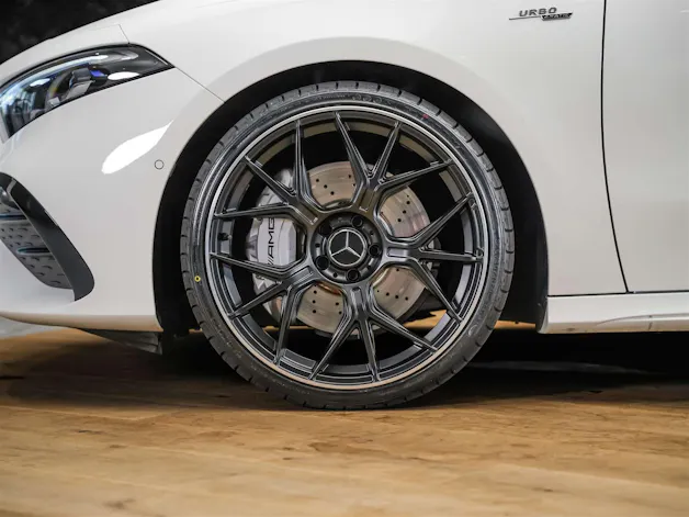 MERCEDES-BENZ A35 AMG 4Matic+ 8G-DCT*20" Felgen*Werksgarantie*Lenkradheizung*Ambientebeleuchtung*