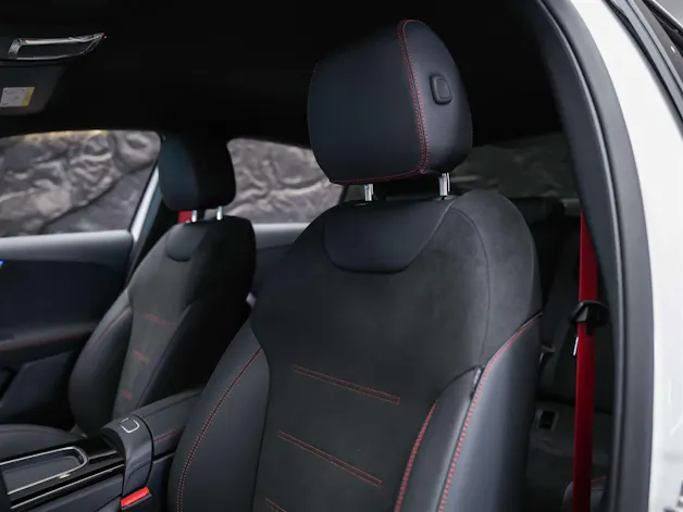 MERCEDES-BENZ A35 AMG 4Matic+ 8G-DCT*20" Felgen*Werksgarantie*Lenkradheizung*Ambientebeleuchtung*