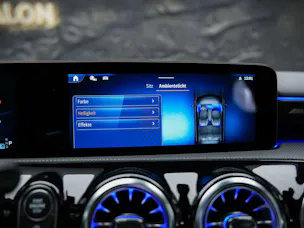 MERCEDES-BENZ A35 AMG 4Matic+ 8G-DCT*20" Felgen*Werksgarantie*Lenkradheizung*Ambientebeleuchtung*