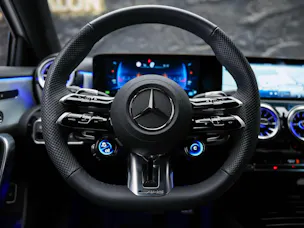 MERCEDES-BENZ A35 AMG 4Matic+ 8G-DCT*20" Felgen*Werksgarantie*Lenkradheizung*Ambientebeleuchtung*