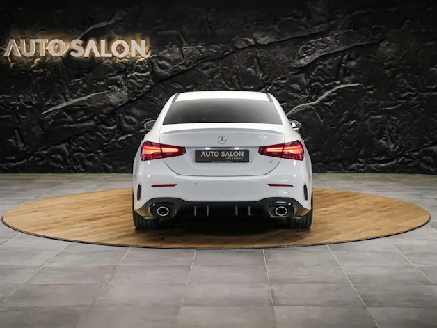 MERCEDES-BENZ A35 AMG 4Matic+ 8G-DCT*20" Felgen*Werksgarantie*Lenkradheizung*Ambientebeleuchtung*