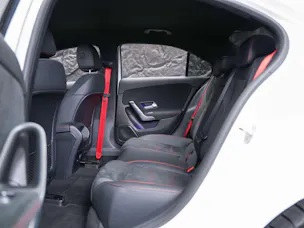 MERCEDES-BENZ A35 AMG 4Matic+ 8G-DCT*20" Felgen*Werksgarantie*Lenkradheizung*Ambientebeleuchtung*