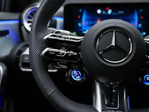 MERCEDES-BENZ A35 AMG 4Matic+ 8G-DCT*20" Felgen*Werksgarantie*Lenkradheizung*Ambientebeleuchtung*