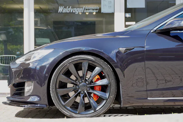 Tesla Model S 100 D Performance